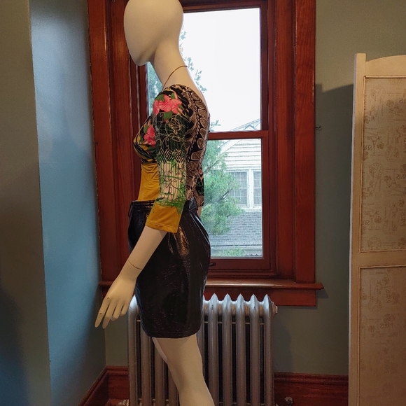 🛍FREE WITH ANY PURCHASE❣️ - Picture 9 of 16